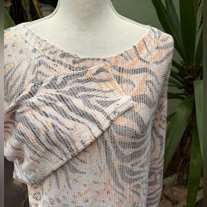 Sioni Light Tiger Sweater